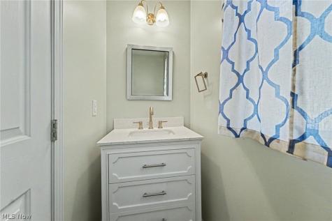 1023 Coopers Run Amherst OH 44001