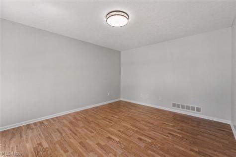 1023 Coopers Run Amherst OH 44001