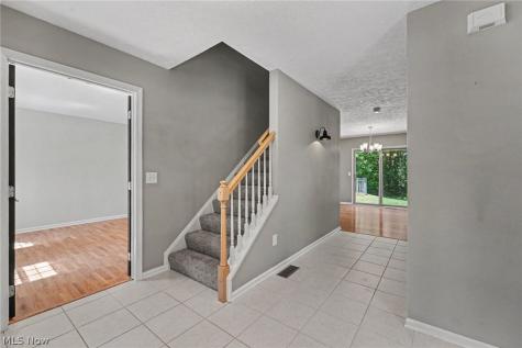 1023 Coopers Run Amherst OH 44001