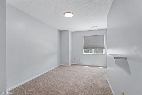 1023 Coopers Run Amherst OH 44001