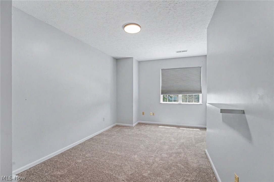 1023 Coopers Run Amherst OH 44001