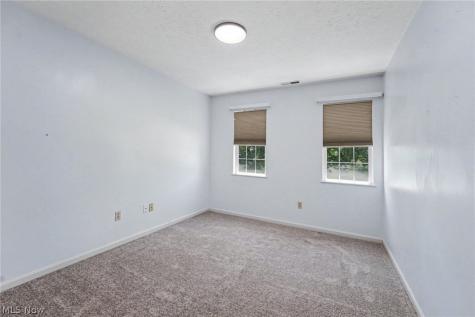 1023 Coopers Run Amherst OH 44001