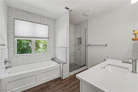 1023 Coopers Run Amherst OH 44001