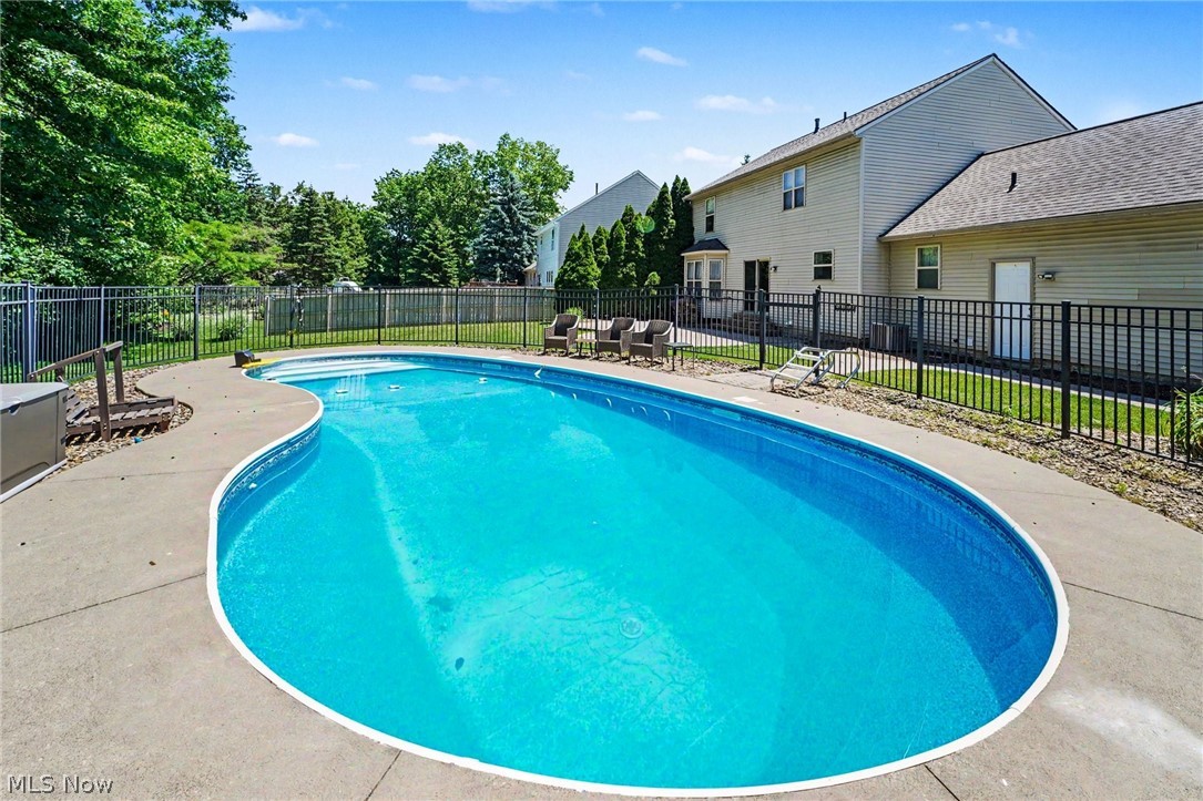 1023 Coopers Run Amherst OH 44001