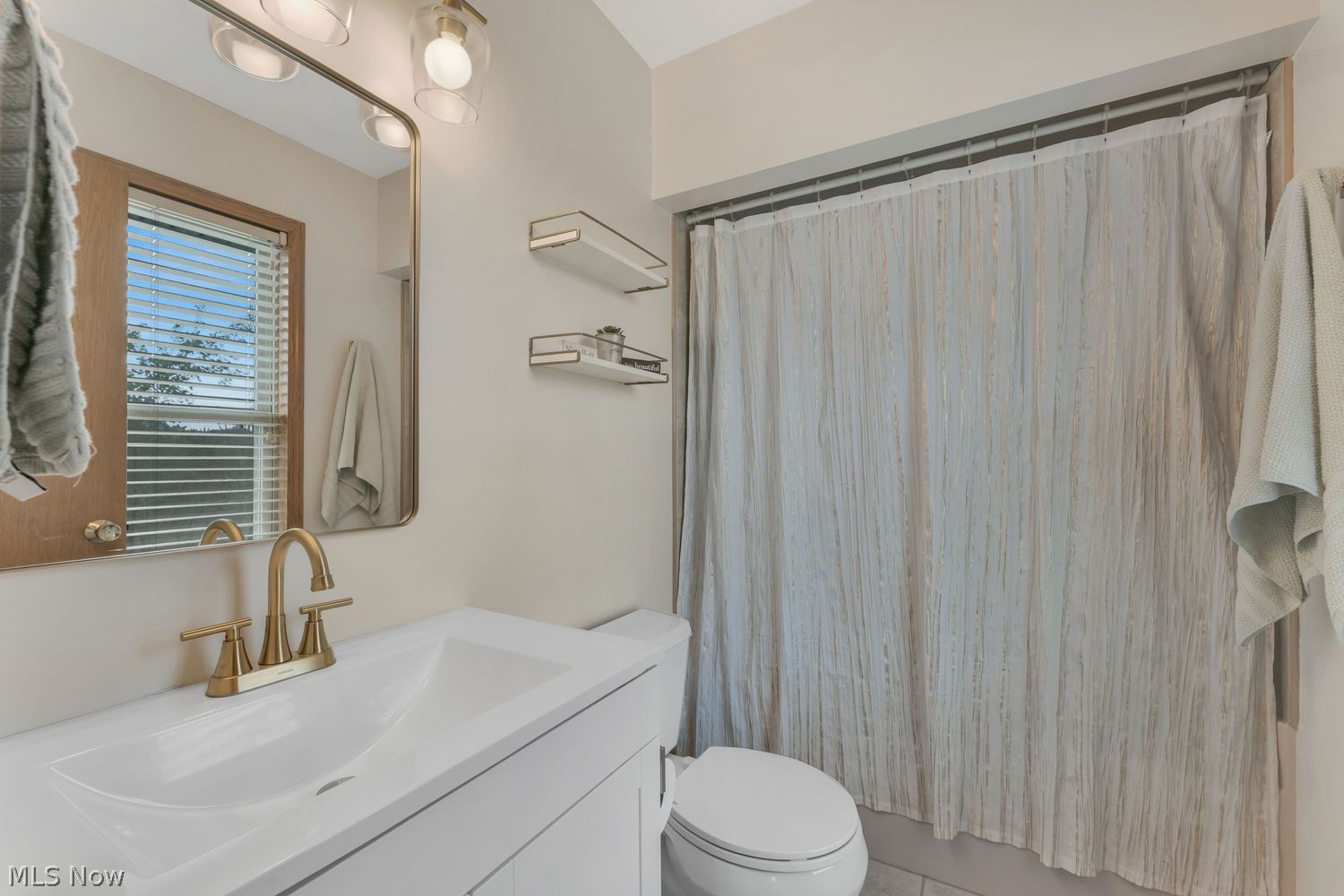6905 Winterpark Avenue Austintown OH 44515
