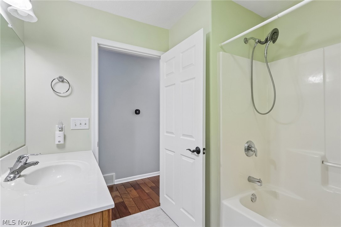 4377 Stonegate Drive Ashtabula OH 44004