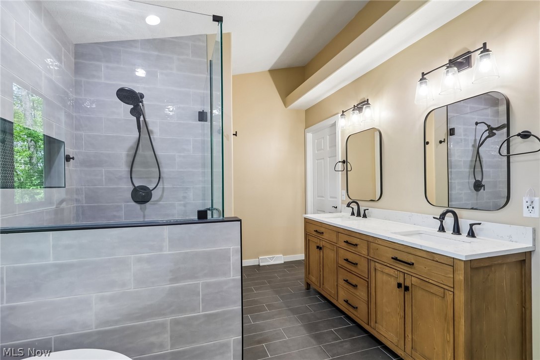4377 Stonegate Drive Ashtabula OH 44004