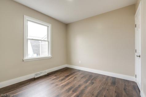 404 Union Avenue Minerva OH 44657