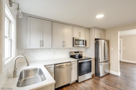 404 Union Avenue Minerva OH 44657