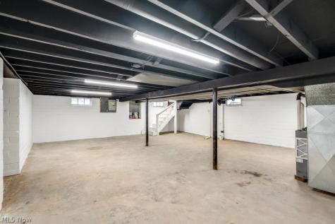 404 Union Avenue Minerva OH 44657