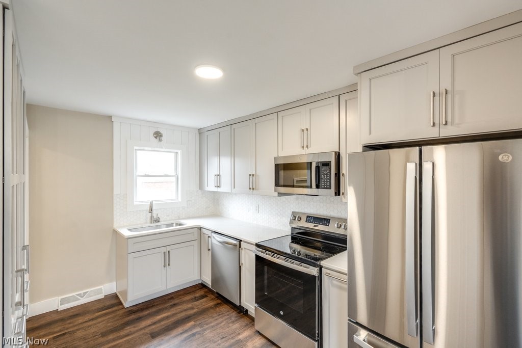 404 Union Avenue Minerva OH 44657