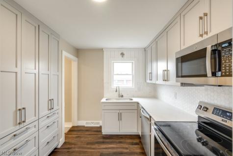 404 Union Avenue Minerva OH 44657