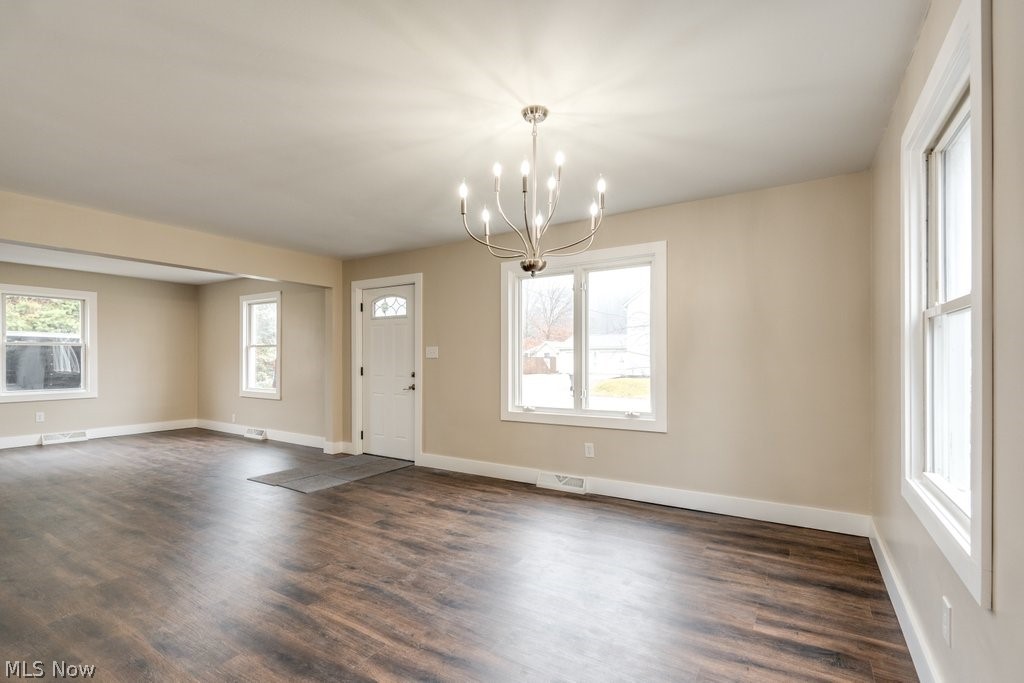 404 Union Avenue Minerva OH 44657