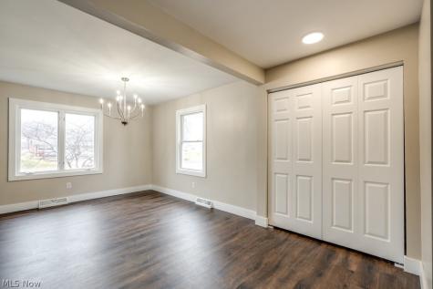 404 Union Avenue Minerva OH 44657
