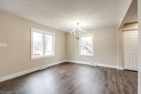 404 Union Avenue Minerva OH 44657