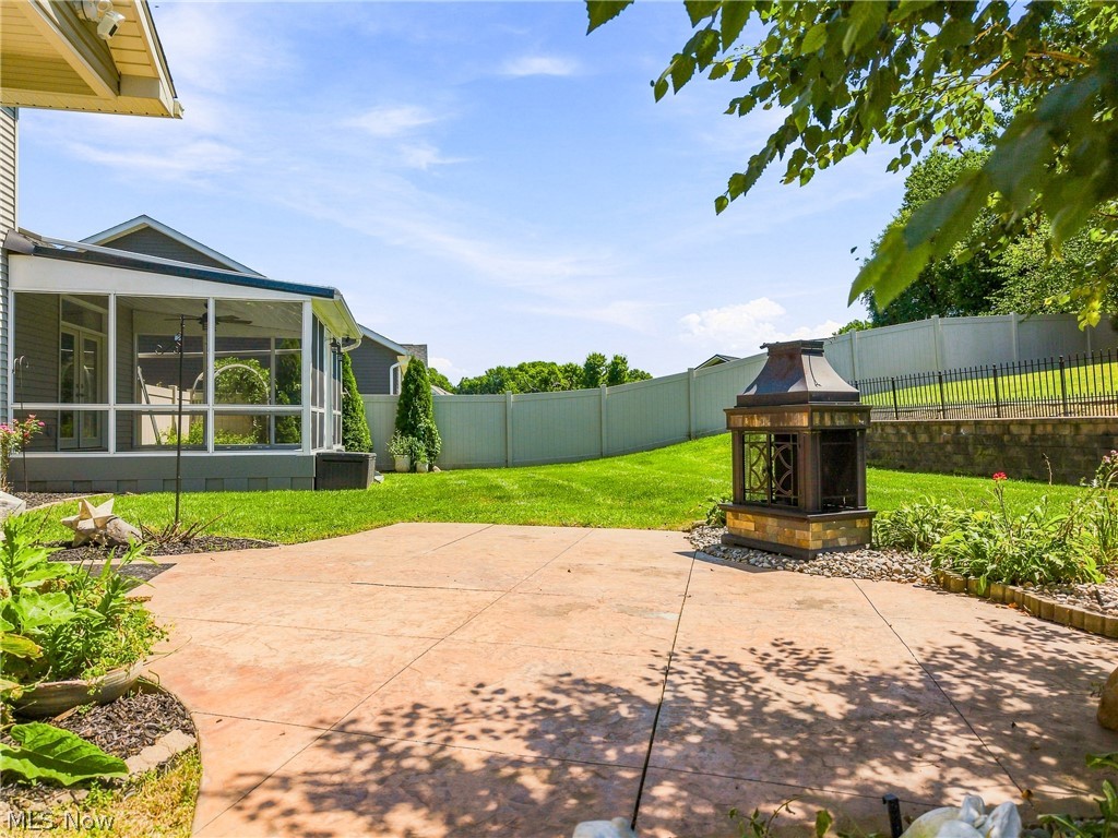 3610 Lake Center Street NW Uniontown OH 44685
