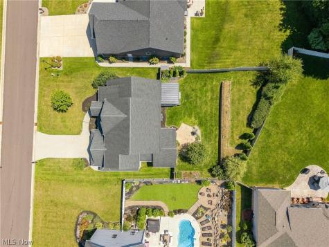 3610 Lake Center Street NW Uniontown OH 44685
