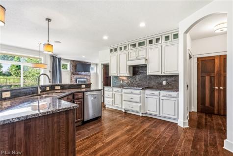 3610 Lake Center Street NW Uniontown OH 44685