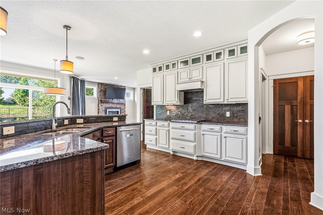 3610 Lake Center Street NW Uniontown OH 44685