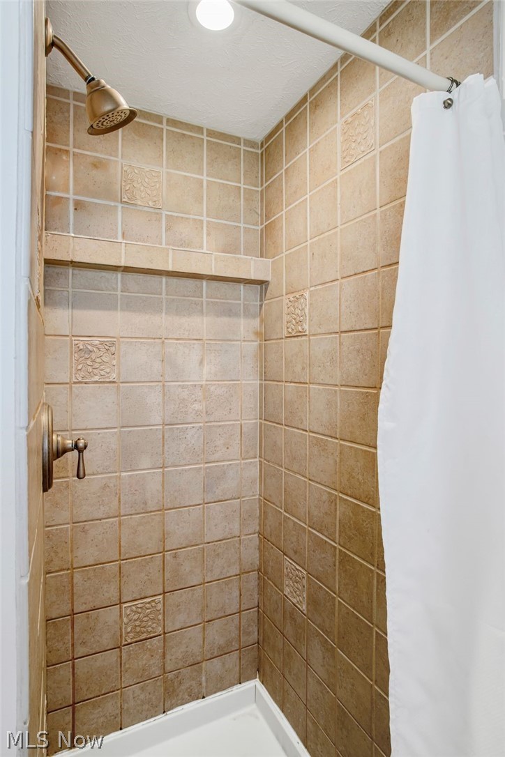 216 Beechwood Boulevard Wintersville OH 43953