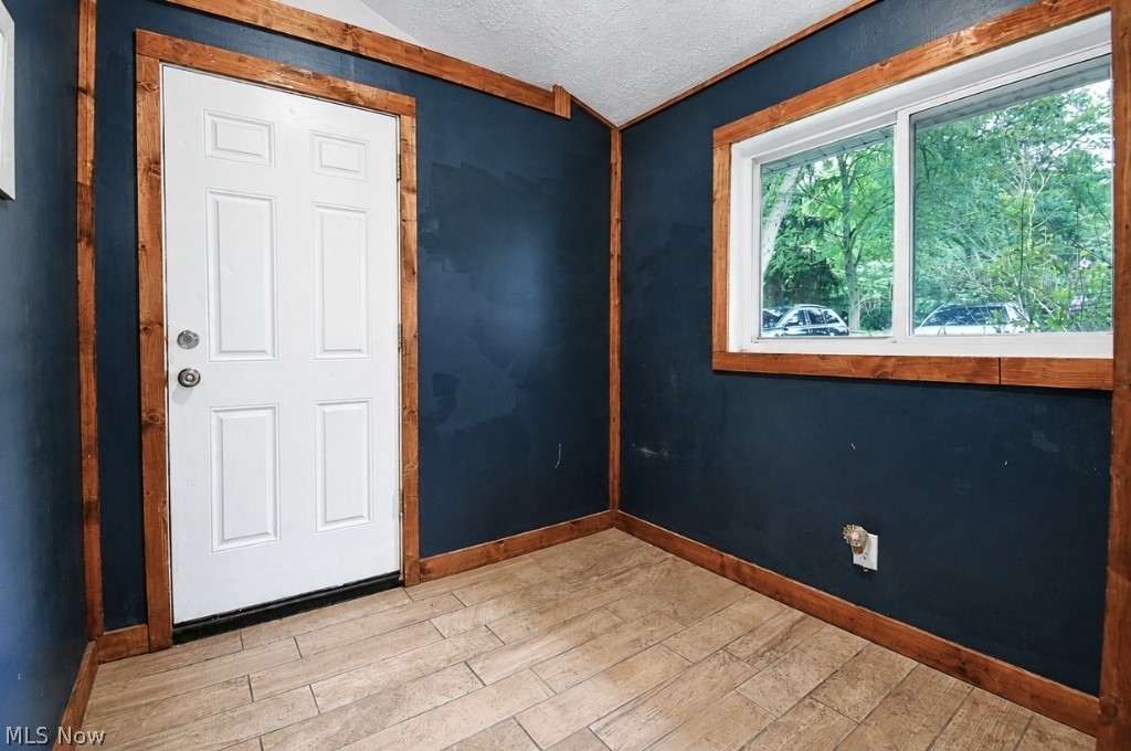 12975 Caves Road Chesterland OH 44026