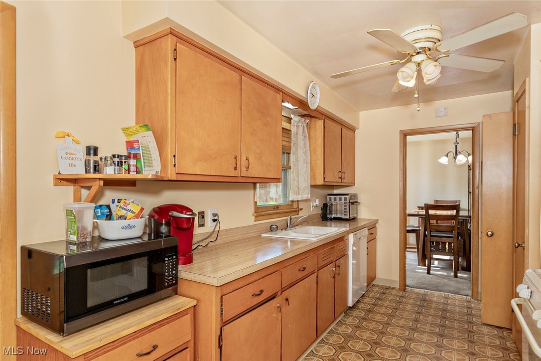 24120 Glenbrook Boulevard Euclid OH 44117