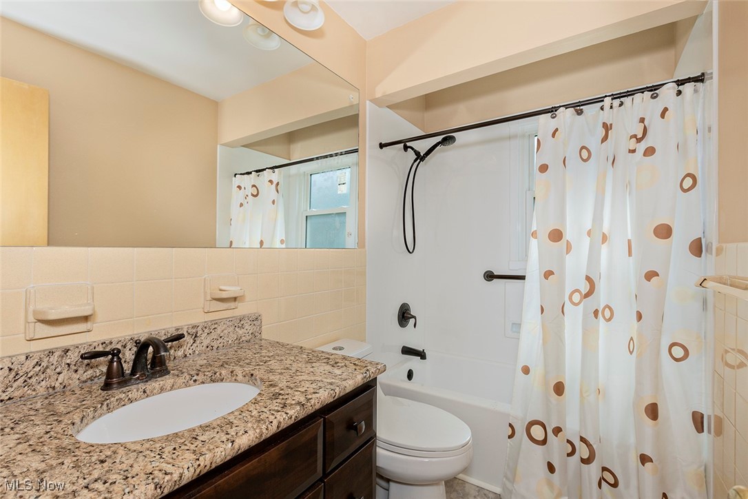 24120 Glenbrook Boulevard Euclid OH 44117