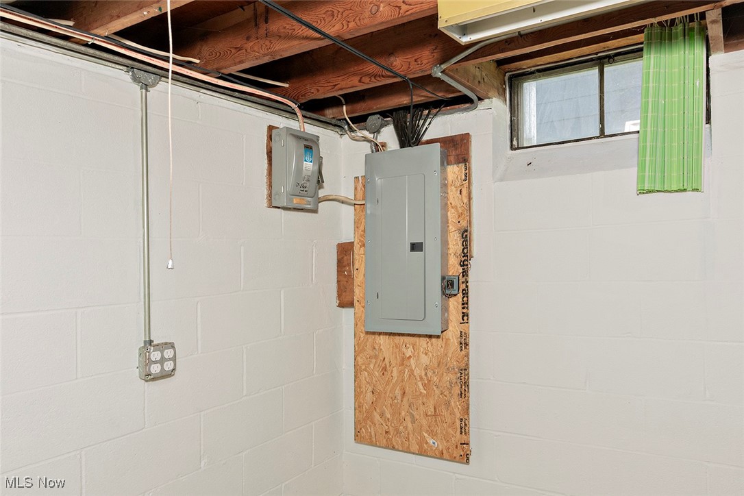 24120 Glenbrook Boulevard Euclid OH 44117