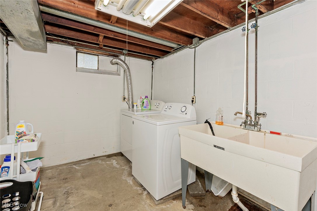 24120 Glenbrook Boulevard Euclid OH 44117