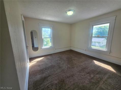1226 Shriver Avenue NE Canton OH 44705