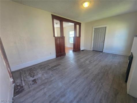 1226 Shriver Avenue NE Canton OH 44705