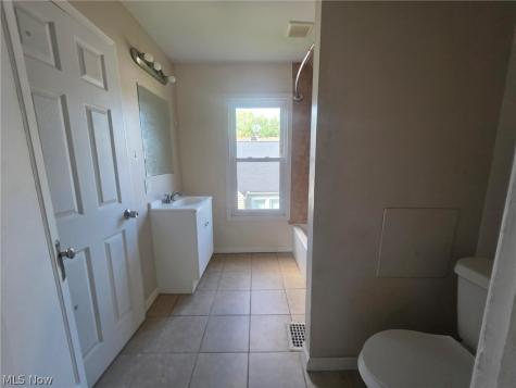 1226 Shriver Avenue NE Canton OH 44705