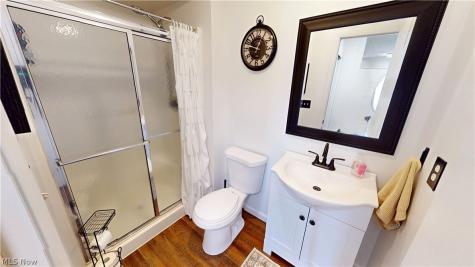 552 Vesely Court Eastlake OH 44095