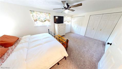 552 Vesely Court Eastlake OH 44095