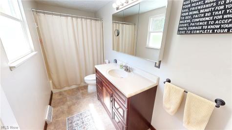 552 Vesely Court Eastlake OH 44095