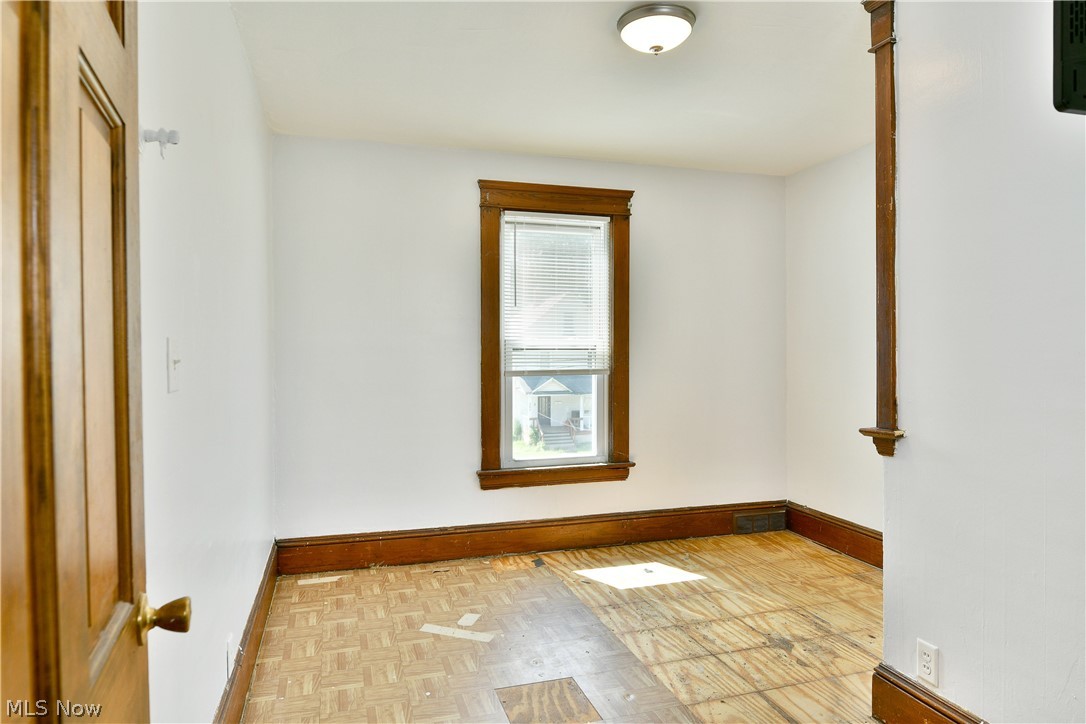 260 Austin Avenue NW Warren OH 44485