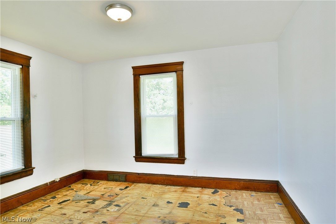 260 Austin Avenue NW Warren OH 44485