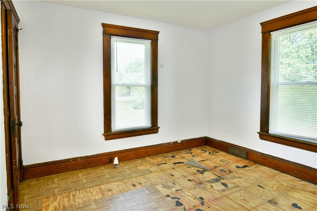 260 Austin Avenue NW Warren OH 44485