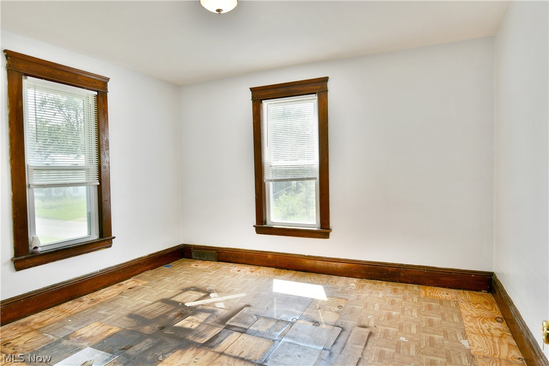 260 Austin Avenue NW Warren OH 44485