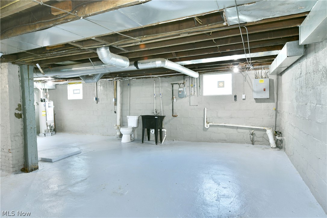 260 Austin Avenue NW Warren OH 44485