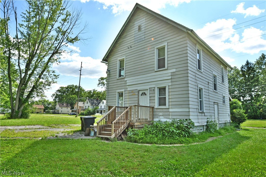 260 Austin Avenue NW Warren OH 44485
