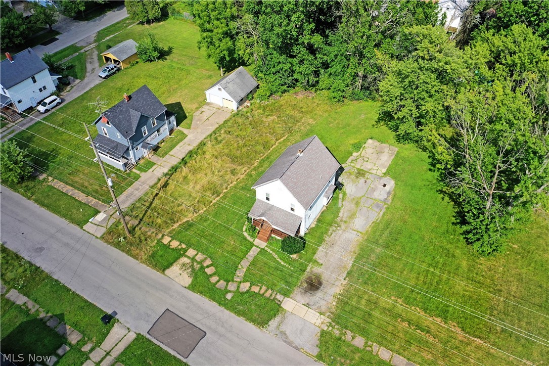 260 Austin Avenue NW Warren OH 44485
