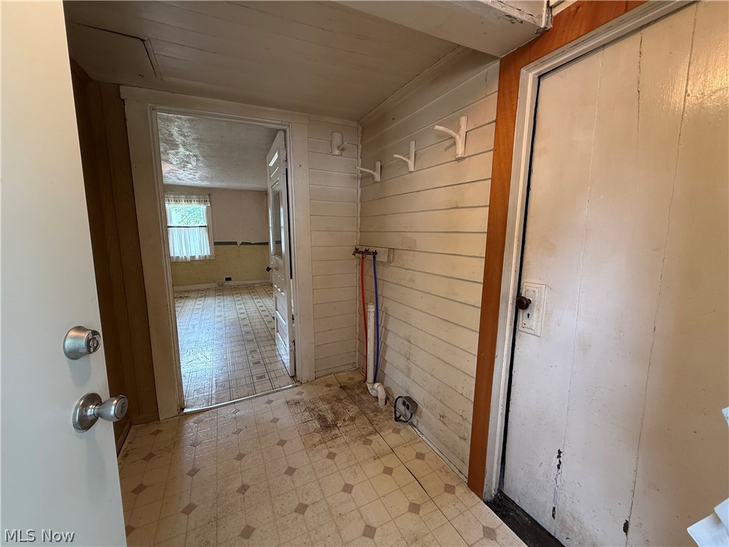 1644 W Mahoning Trumbull Co Line Road Mineral Ridge OH 44440