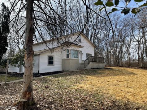 2958 E Turkeyfoot Lake Road Uniontown OH 44685