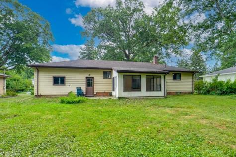 2484 Dover Center Road Westlake OH 44145