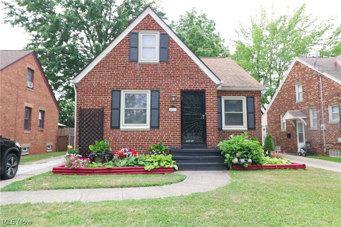 4509 Biddulph Avenue Cleveland OH 44144