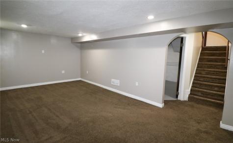 4509 Biddulph Avenue Cleveland OH 44144