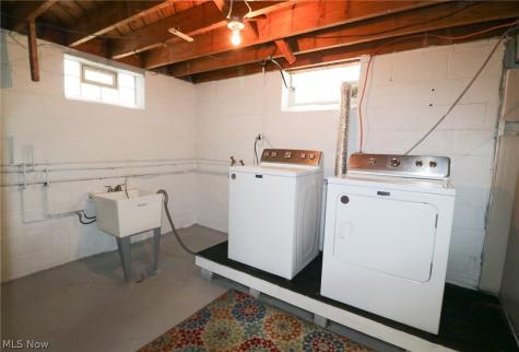 4509 Biddulph Avenue Cleveland OH 44144