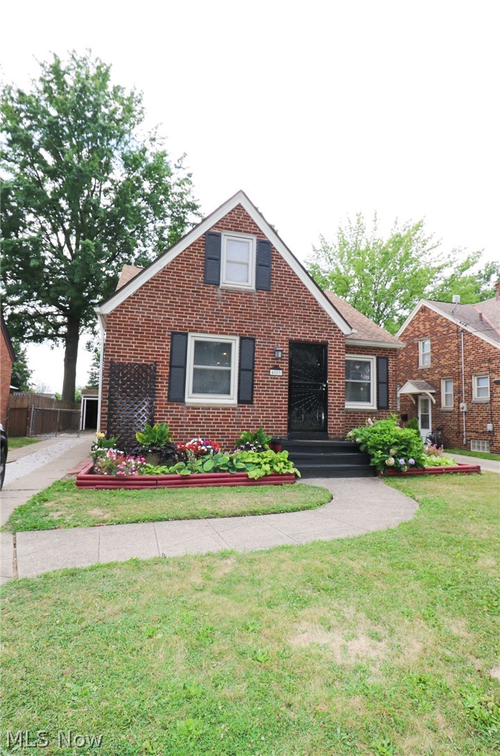 4509 Biddulph Avenue Cleveland OH 44144