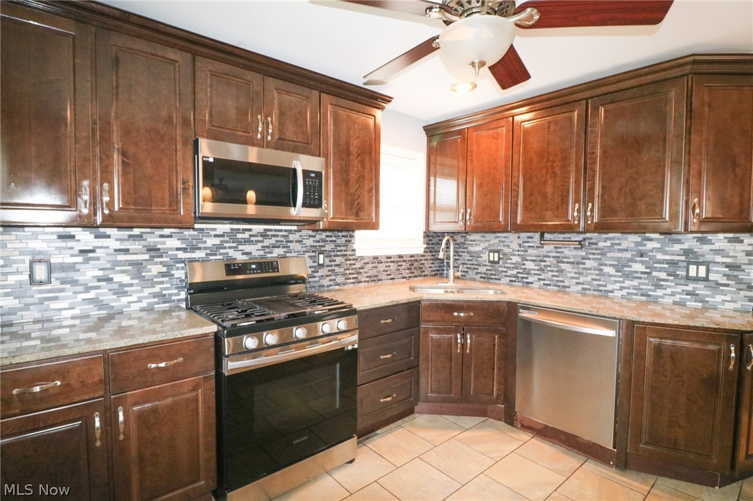 4509 Biddulph Avenue Cleveland OH 44144